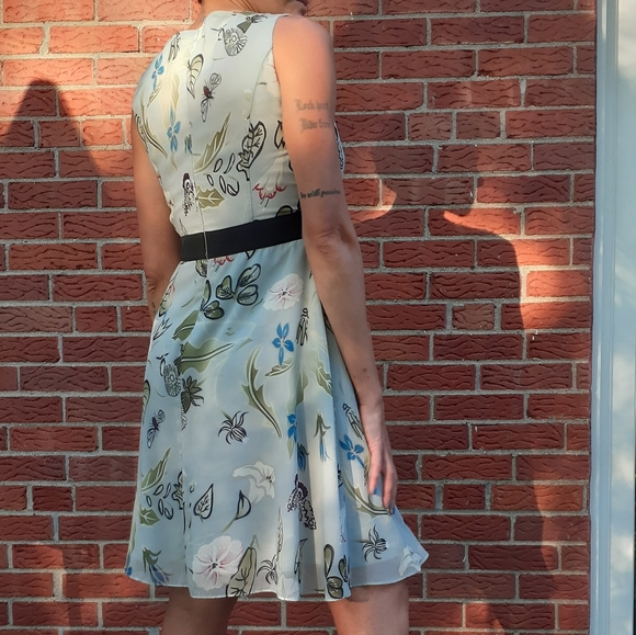 Summer dress with romantic flower pattern - Picture 6 of 6